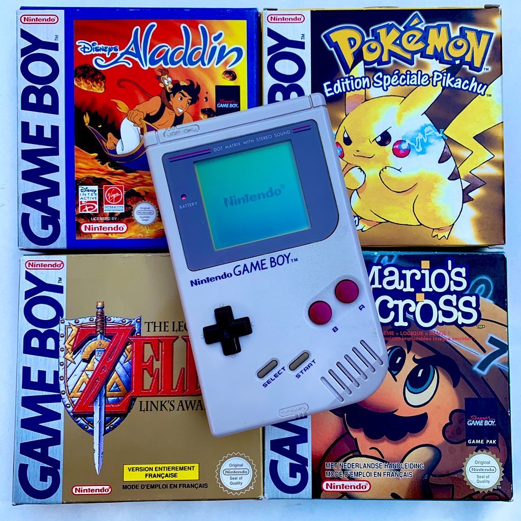 🎂 Game Boy 33 years / 33 ans 🎂
Hier, la #GameBoy a fêté ses 33 ans depuis sa sortie (au Japon). 
🎮 C’est quoi vos jeux préférés ?! 🤔
-
Pour suivre ma collection #gaming :
➡️ Follow @gouaig ⬅️
-
#Aladdin #pikachu #zelda #link #retrogaming #collection #collector #gameboy #nintendo @nintendofr #instagamer #instagaming #retrogames #mario #pokemon #gameboycolor #gameboypocket #zeldafan #linksawakening #supermario #gameboypocket #gameboyadvance #gameboycolor